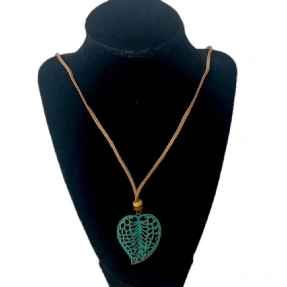New leaf pendant necklace faux leather adjustable pendant necklace fall leaf